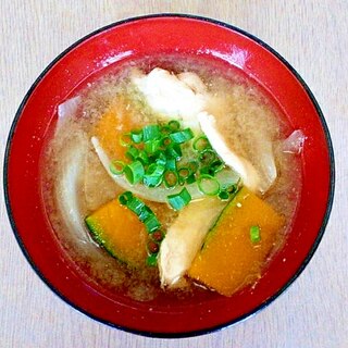 南瓜と舞茸と玉ねぎの味噌汁